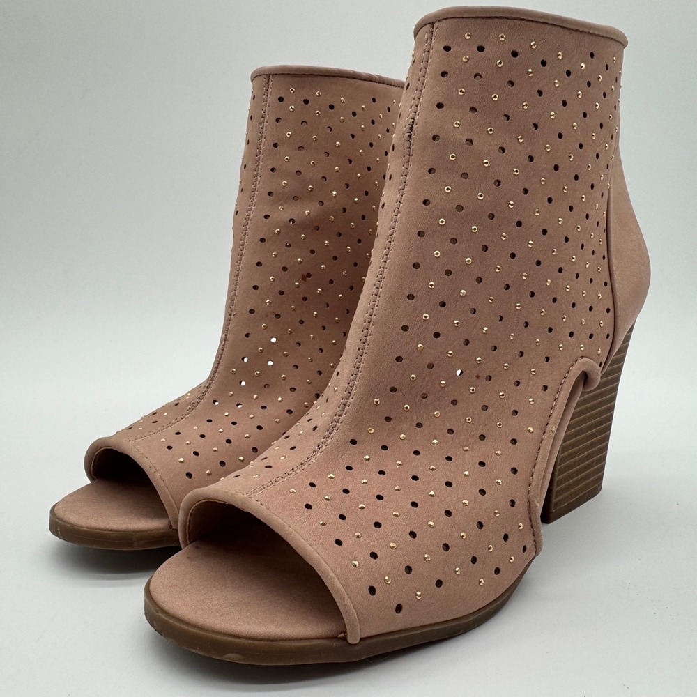 Vali Womens Blush Pink/Brown Perforated Studded Peep Toe Block Heel Booties 8M